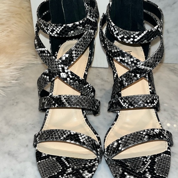 BAR III Women’s Blythe Block Snake Skin Strappy Heels Size 8 - Picture 4 of 11